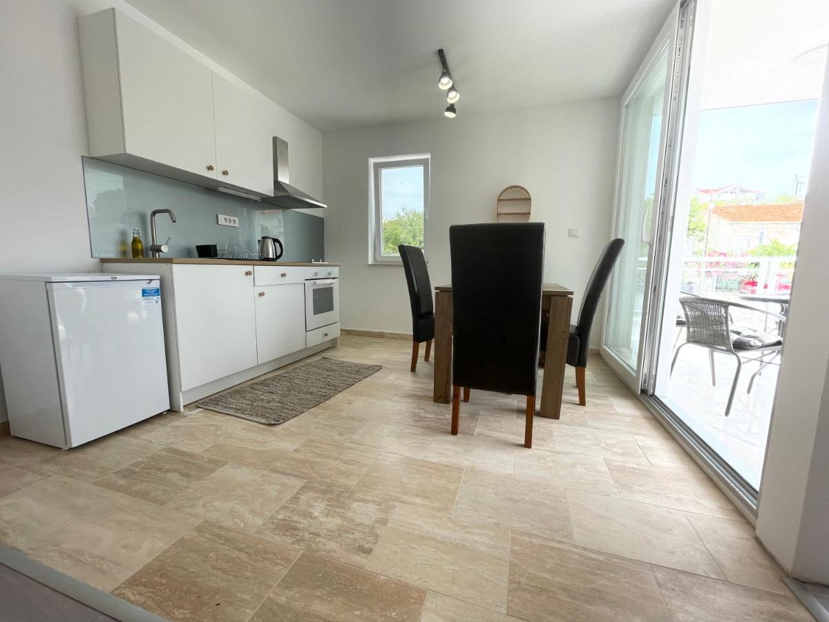Vila Regina Apartment Paloma With Swimming Pool Jezera Exterior foto